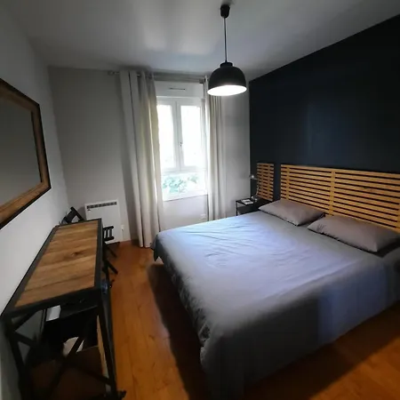 2 Ch Résidence Calme Et Arborée , Durée Minimum De Location 7 Jours *